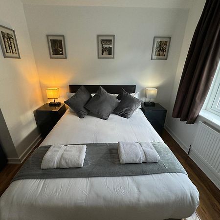 Oakhurst Gatwick B&B Crawley  Dış mekan fotoğraf