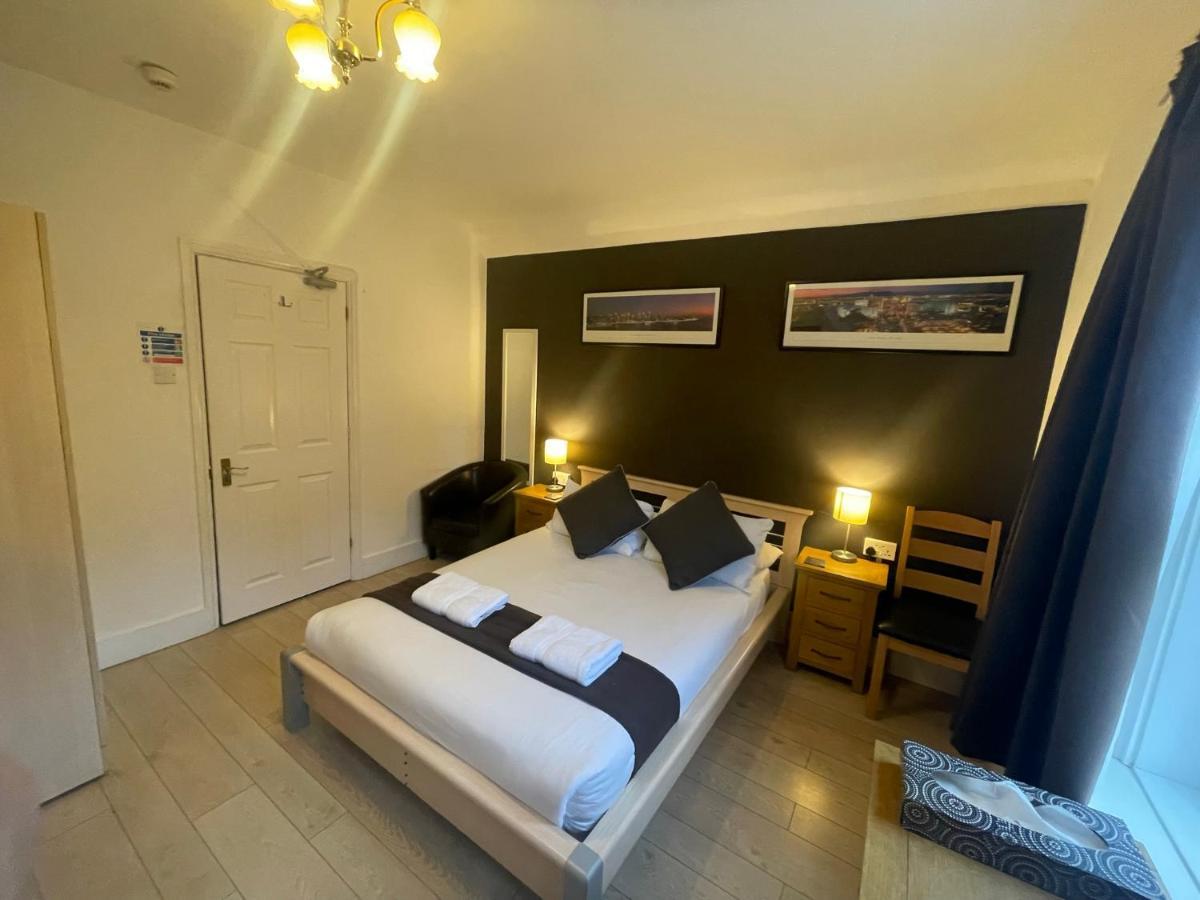 Oakhurst Gatwick B&B Crawley  Dış mekan fotoğraf