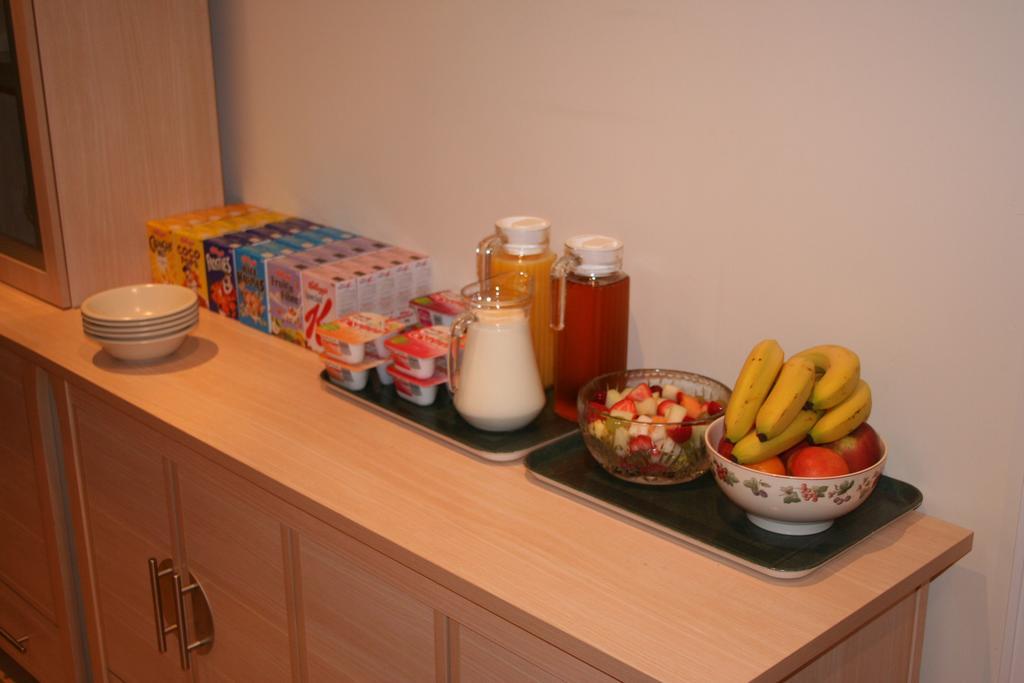 Oakhurst Gatwick B&B Crawley  Dış mekan fotoğraf