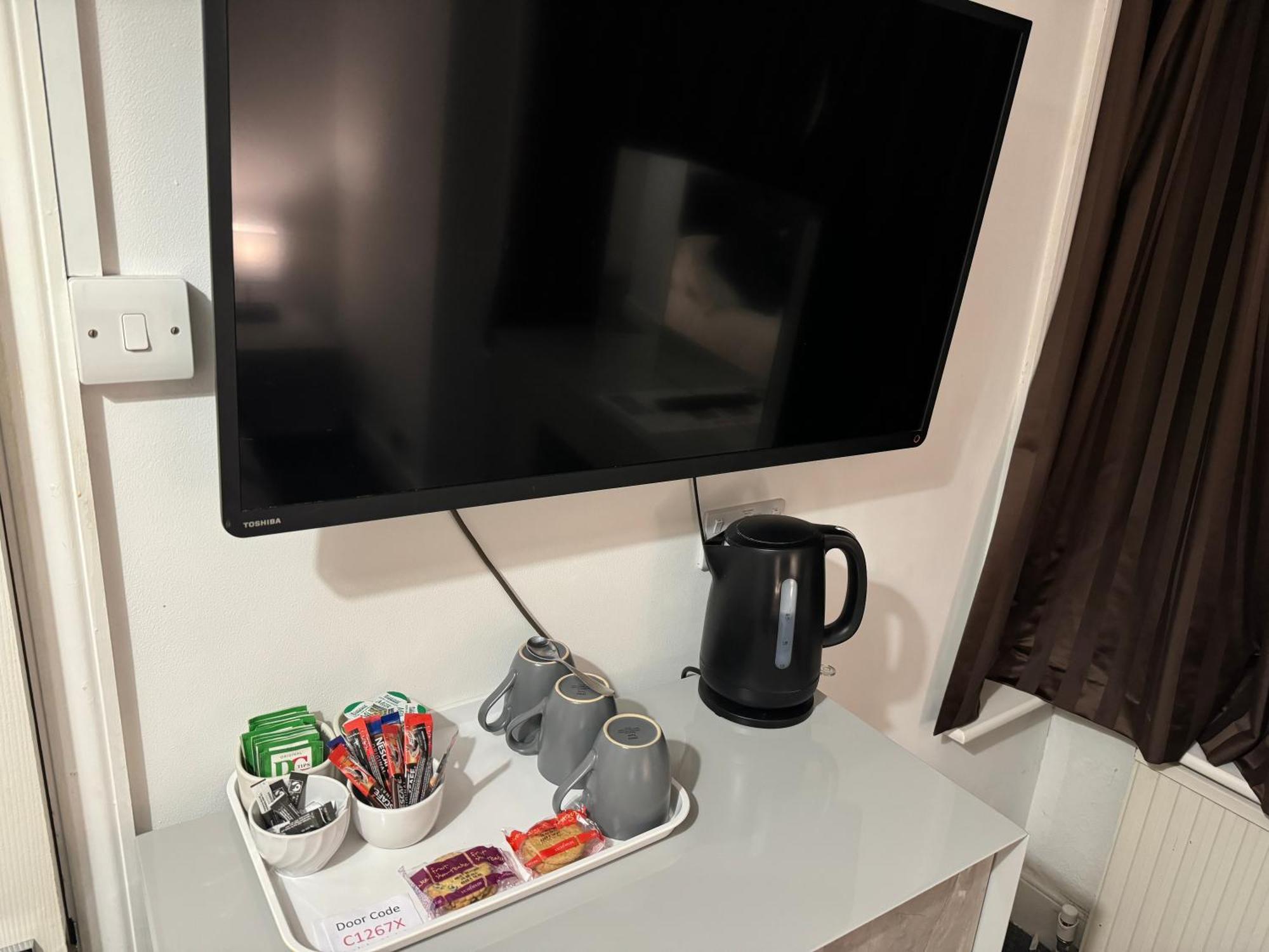 Oakhurst Gatwick B&B Crawley  Dış mekan fotoğraf