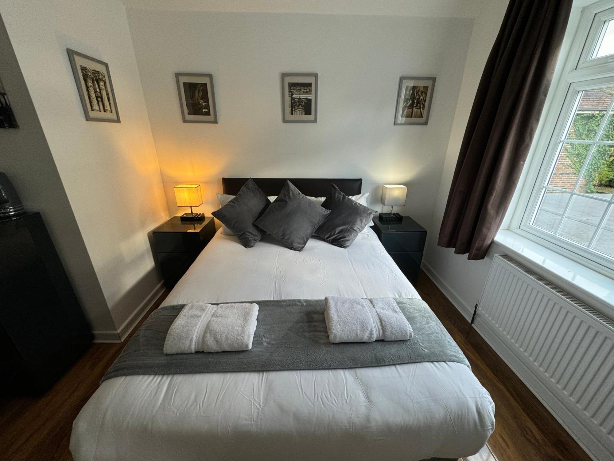 Oakhurst Gatwick B&B Crawley  Dış mekan fotoğraf